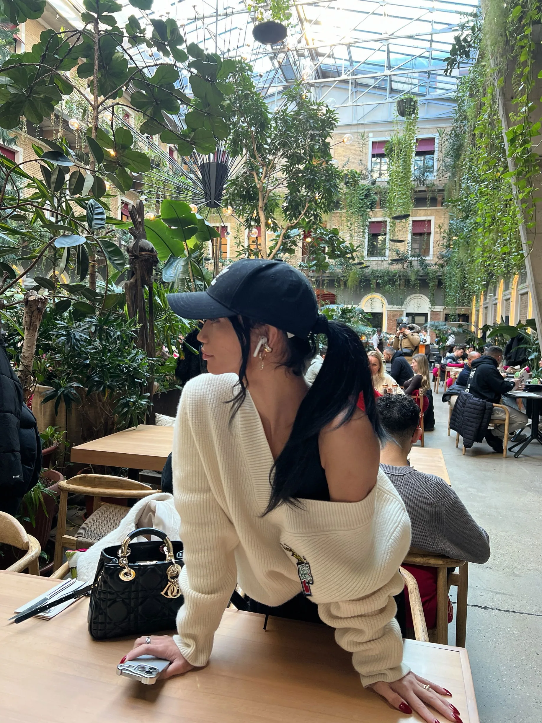 Kara - Escort Torquay